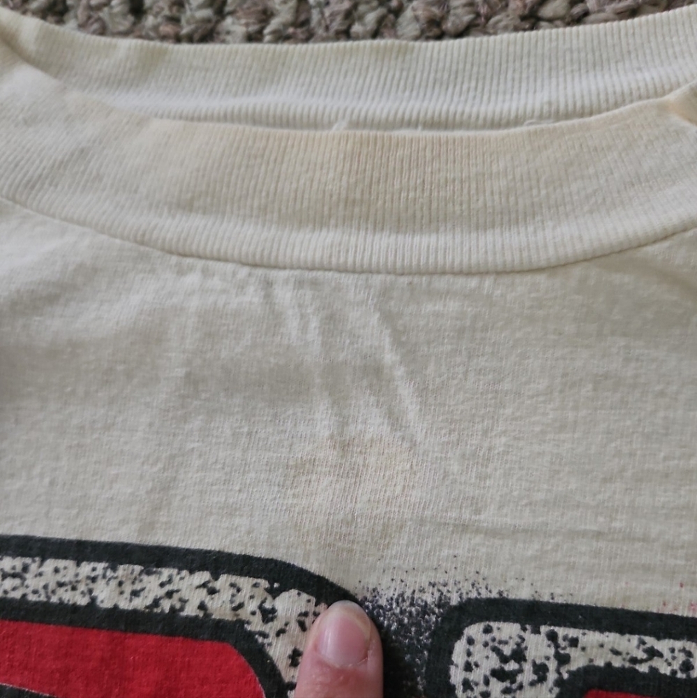 Vintage 90's Chicago Bulls Tshirt - Picture 3 of 5